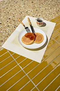 Carrelage, Teinte jaune, Grès cérame émaillé, 4x31 cm, Surface brillante