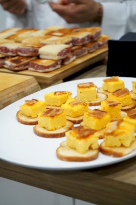 IMG#2 Mo.Da av zXz A Glance at Appetizers at Cersaie Stands ;)