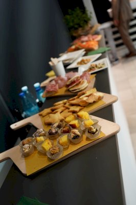 IMG#1 Tagina av zXz A Glance at Appetizers at Cersaie Stands ;)