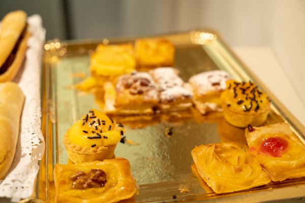 IMG#2 Porcelanite Dos van x A Glance at Appetizers at Cersaie Stands ;)