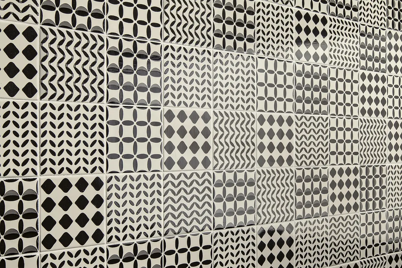 Decorative piece, Color black & white, Style patchwork,handmade, Ceramics, 14x14 cm, Finish matte