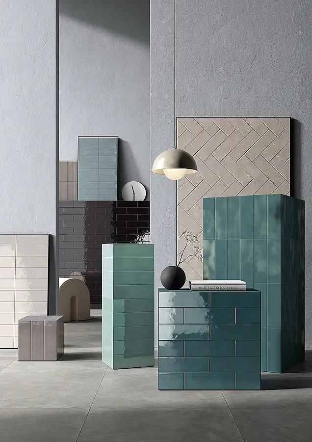 Background tile, Color black, Glazed porcelain stoneware, 8.2x25 cm, Finish glossy