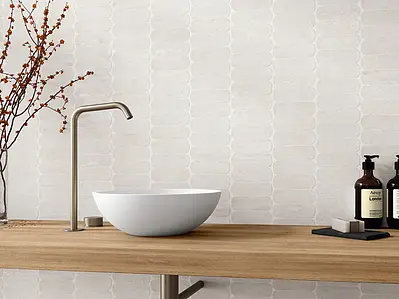 Background tile, Effect travertine, Color beige, Unglazed porcelain stoneware, 5x15 cm, Finish antislip