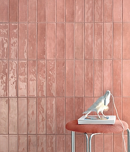 Taustalaatta, Teema yksivärinen, Väri vaaleanpunainen väri, Lasitettu porcellanato-laatta, 7x28 cm, Pinta kiiltävä