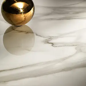 Grundflise, Effekt calacatta, Farve beige, Uglaseret porcelænsstentøj, 120x120 cm, Overflade poleret