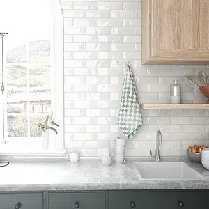 Background tile, Effect brick, Color white, Glazed porcelain stoneware, 6.5x20 cm, Finish glossy