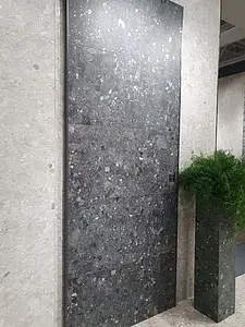 Bakgrundskakel, Textur ceppo di gré, Färg grå, Glaserad granitkeramik, 120x120 cm, Yta halksäker