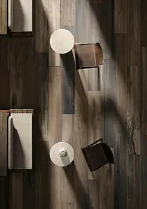 Piastrella di fondo, Effetto legno, Colore marrone, Gres porcellanato smaltato, 26.5x180 cm, Superficie antiscivolo