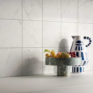 Background tile, Effect statuario, Color white, Glazed porcelain stoneware, 20x20 cm, Finish matte