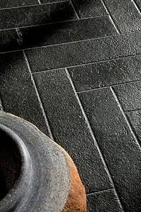 Effekt sten,mursten, Farve sort, Grundflise, Uglaseret porcelænsstentøj, 7.5x30 cm, Overflade skridsikker