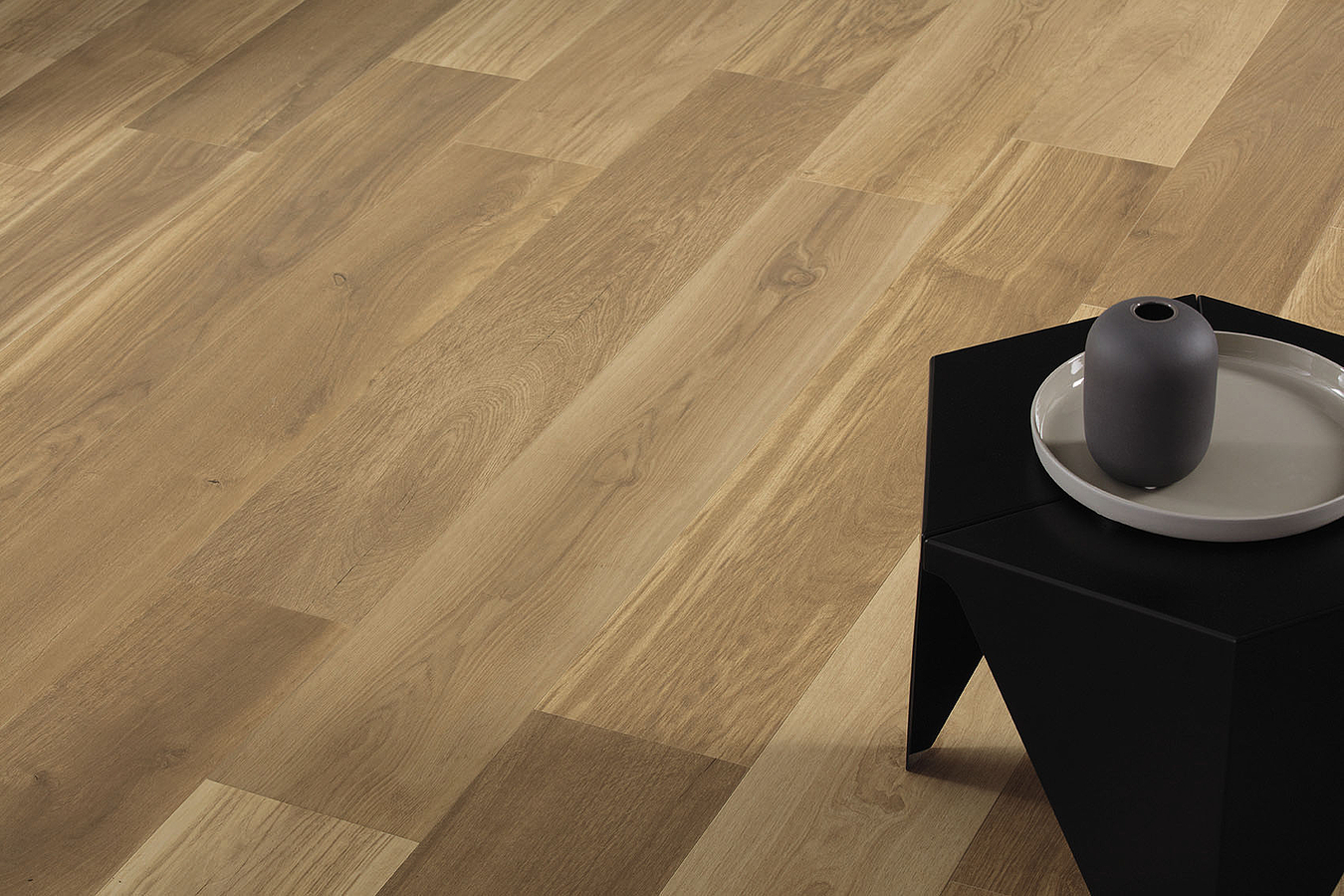 fap-nest-5Effet effet bois, Espace public, Séjour, Extérieur, Chambre à coucher, Grès cérame non-émaillé, revêtement mur et sol, Surface mate, Résistance au glissement, Bord rectifié, Bord non rectifié, Variation de nuances V3