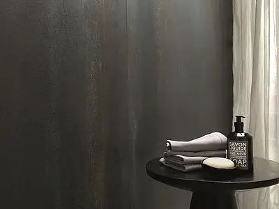 Piastrella di fondo, Effetto metallo, Colore nero,marrone, Gres porcellanato non smaltato, 120x278 cm, Superficie opaca