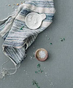 Bakgrundskakel, Textur textil, Färg marinblå, Oglaserad granitkeramik, 120x278 cm, Yta halksäker