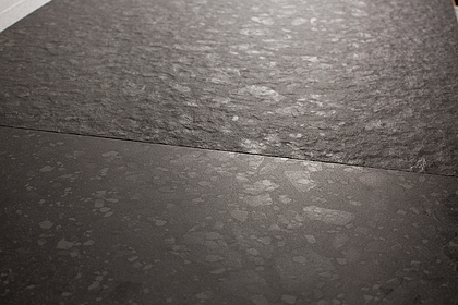 Grundflise, Farve sort, Uglaseret porcelænsstentøj, 120x120 cm, Overflade skridsikker