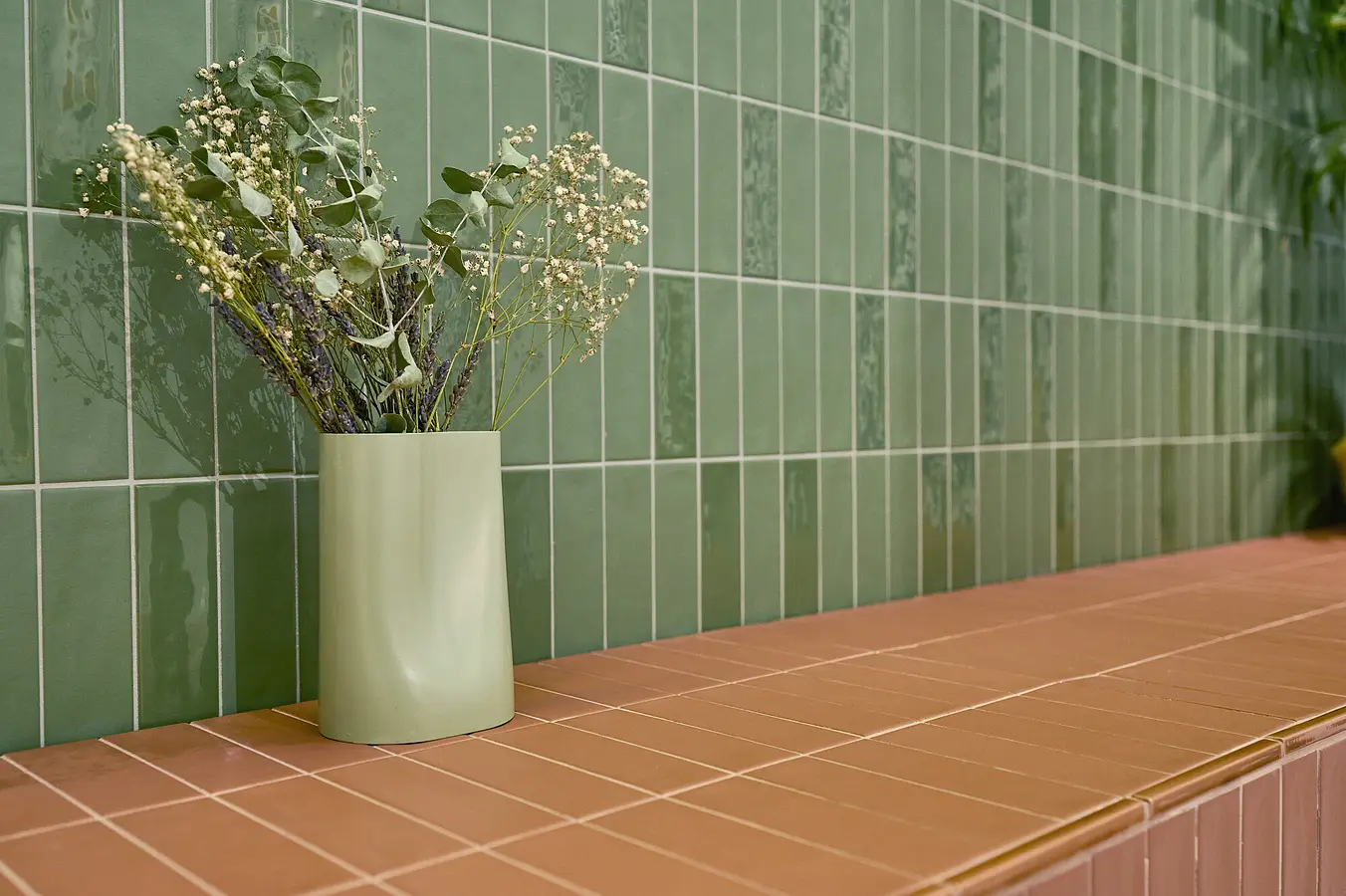 Background tile, Effect unicolor, Color green, Glazed porcelain stoneware, 4.8x14.6 cm, Finish glossy