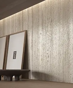 Bakgrundskakel, Textur travertin, Färg beige,grå, Oglaserad granitkeramik, 120x280 cm, Yta halksäker