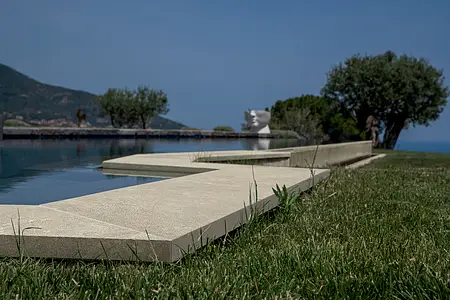 Bakgrundskakel, Textur kalksten, Färg beige, Oglaserad granitkeramik, 60x120 cm, Yta halksäker