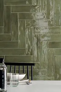 Background tile, Effect unicolor, Color green, Glazed porcelain stoneware, 7.5x30 cm, Finish glossy