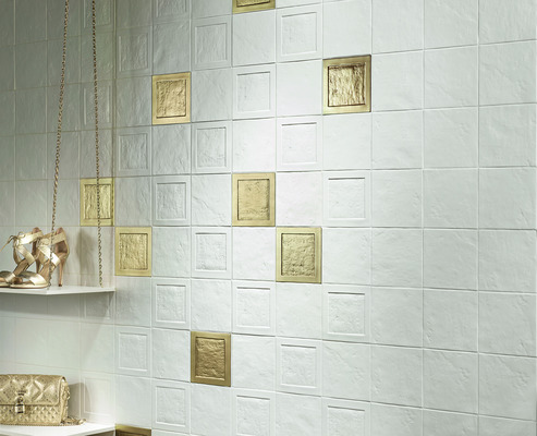 Figures Feinsteinzeuges hergestellt von Natucer, 0, Optik gold und edelmetall