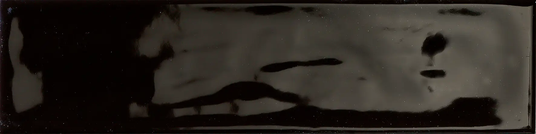 027.890.0003.01518_Origin Mayolica Negro_gloss Pamesa Origin Mayolica