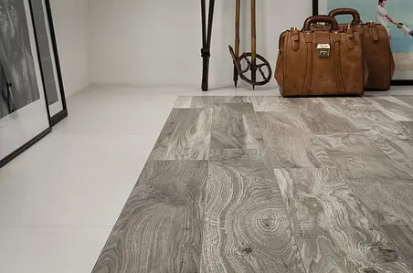 Background tile, Effect wood, Color grey, Unglazed porcelain stoneware, 22.5x90 cm, Finish antislip