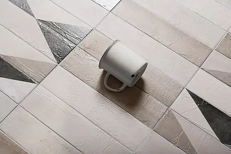 Grundflise, Glaseret porcelænsstentøj, 7x28 cm, Overflade skridsikker