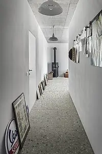 Grundflise, Effekt terrazzo, Farve grå, Uglaseret porcelænsstentøj, 75x75 cm, Overflade skridsikker