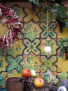 Peça decorativa, Efeito terracota, Cor multicolor, Estilo artesanal, Faiança, 22x22 cm, Superfície brilhante