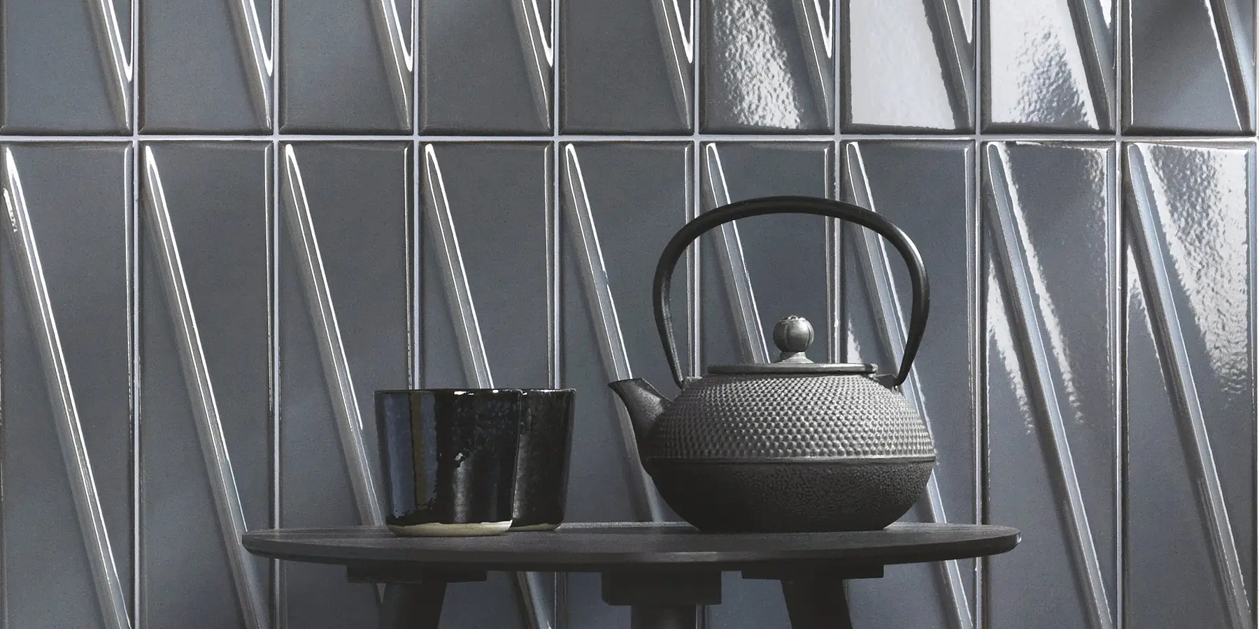 Background tile, Color grey, Glazed porcelain stoneware, 7.6x30.5 cm, Finish glossy