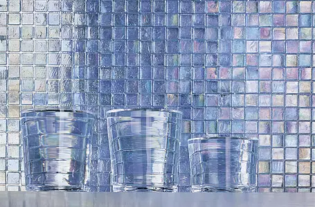 Pastilha, Efeito madrepérola, Cor azul céu, Vidro, 29.5x29.5 cm, Superfície antiderrapante