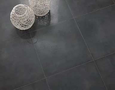 Basistegels, Effect betonlook, Kleur zwarte, Ongeglazuurd porseleinen steengoed, 60x60 cm, Oppervlak half gepolijst