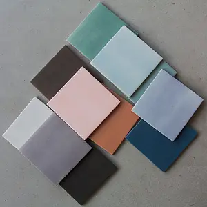 Bakgrunnsflis, Effekt ensfarget, Farge himmelblå, Glasert porselenssteintøy, 11.5x11.5 cm, Overflate sklisikker