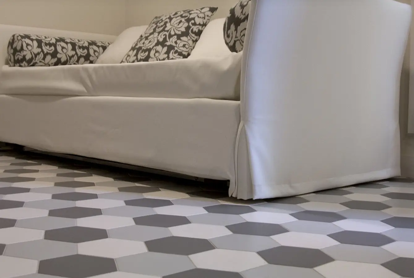 Background tile, Effect unicolor, Color white, Glazed porcelain stoneware, 15x17.1 cm, Finish matte