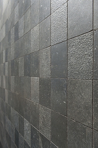 Porseleinen tegels Petra geproduceerd door Vallelunga Ceramica, Steenlook effect